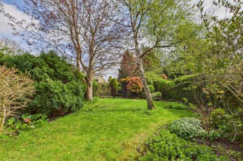 CAM04201G0-PR0076-STILL028