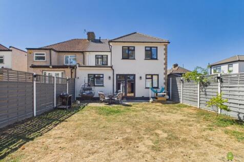 Rear Aspect Presented by James Hillier of Ewemove 