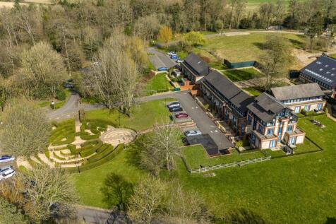 4 Uplands House, HP15 6DY-1.jpg