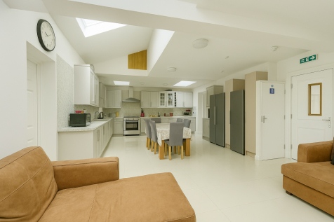 Cheriton Avenue, Clayhall, IG5 photo 4