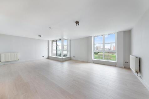 London, E16 - property photo