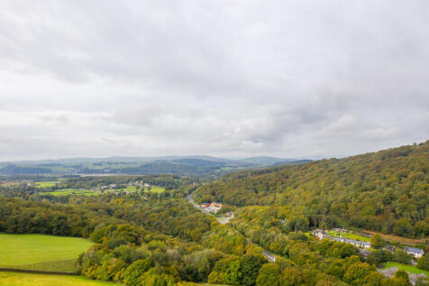 View along the Va...