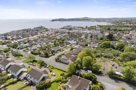 11 The Kirkway