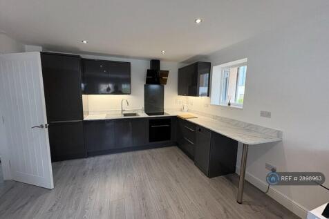 Open Plan Kitchen - Breakfast Bar