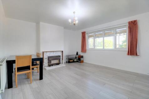 Three Bedroom First Floor Flat