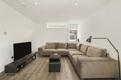 Living Room 1 .JPG