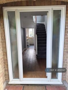 Winifred Road, Coulsdon, CR5 photo 4