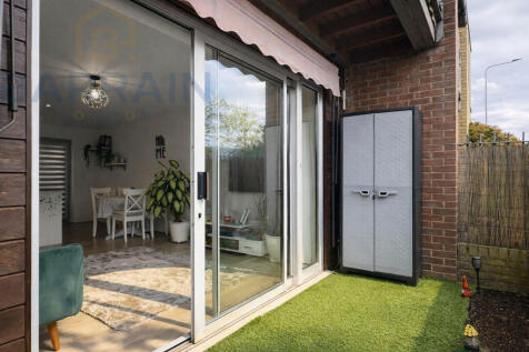Two Bedroom for sale by Barrain London