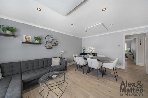 Tideway Court