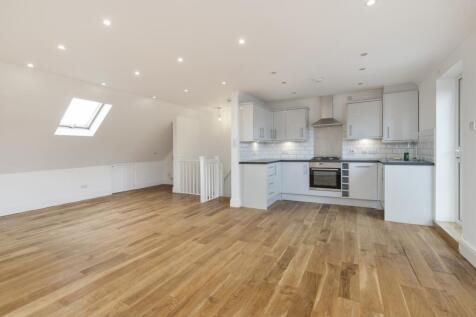Muncaster Road 7B...