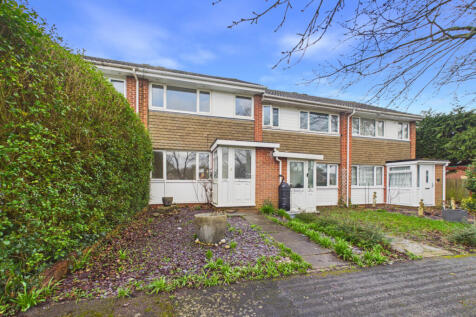 3 bed terraced house for sale Crusader Road, Hedg