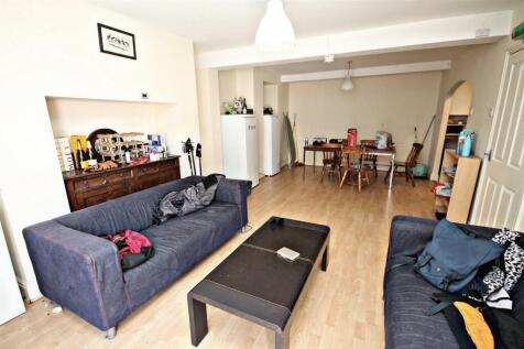 21 Sutton Street, Durham photo 2