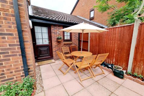 REAR &amp; PATIO AREA: