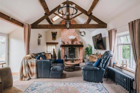 Living Room.jpg