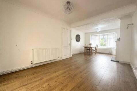 Denbigh Close, Lawn, Swindon, SN3 photo 5