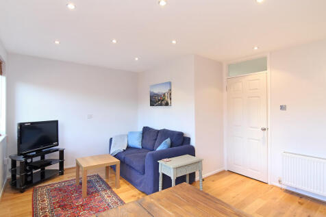 Larch Close, Balham  photo 3