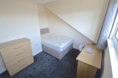 Welton Grove, Leeds, West Yorkshire, LS6 photo 5