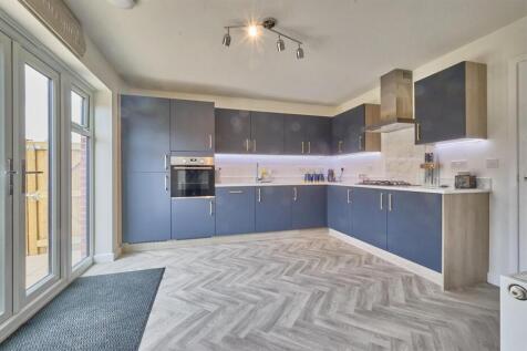 Arrowmaches Ave Hinckley_5.jpg