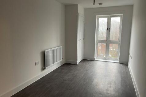 Peterhouse Close, Wolverhampton photo 3