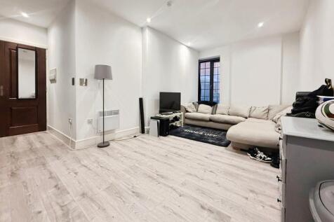 Upper Bond Street, Hinckley, LE10 photo 4