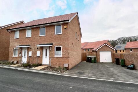 Basingstoke, RG24 - property photo