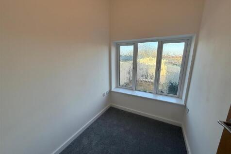 Oat House Bedroom 4 - StudyOffice.jpg