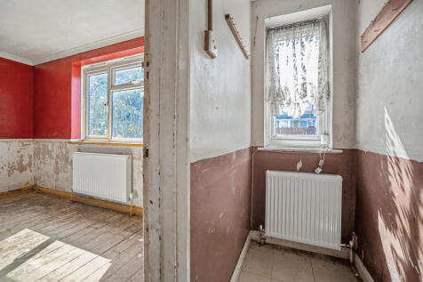3 Jubilee Crescent, Queenborough, Kent, ME11 5ER