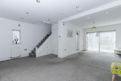 The Fairway, Ruislip, HA4 photo 4