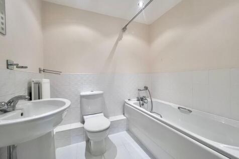Jeavons Lane, Great Cambourne, CB23 photo 4
