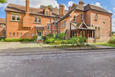 1 bed flat for sale Church Mews, Woodley RG5