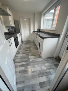 kitchen 2.jpg
