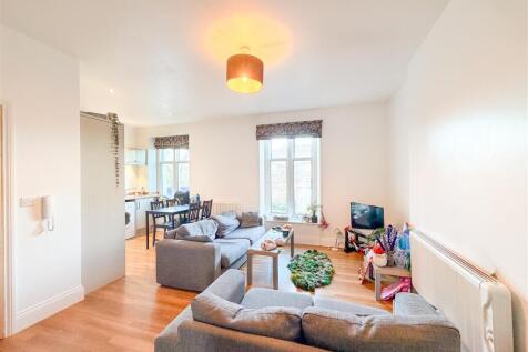 2-bed flat on Apartment 4, 307 Western Bank Sheffield, £1,350/mo