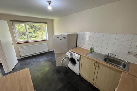 Fairfield Road, Dunstable photo 4