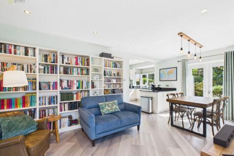 CAM03830G0-PR0206...