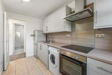 Greenfarm Road, Newton Mearns, East Renfrewshire, G77 photo 4