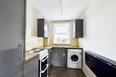 CAM02136G0-PR0145-STILL002 2