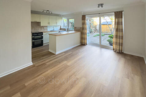 Dining room.