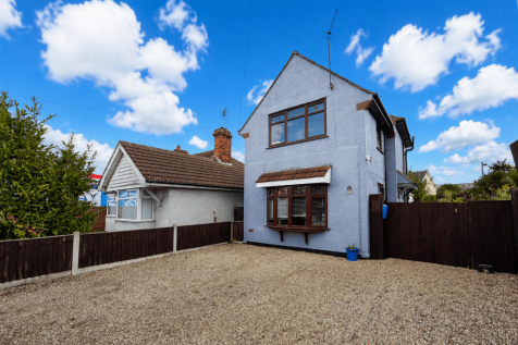 Normanston Drive, Oulton Broad, NR32 2PY