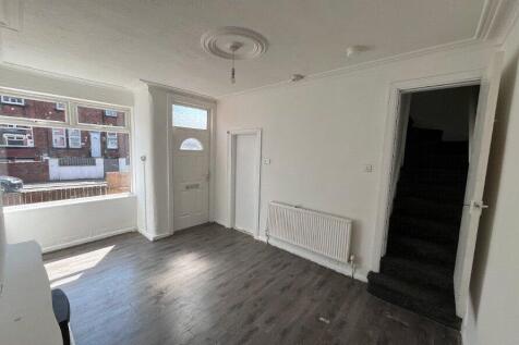 Clifton Terrace, Harehills, Leeds, West Yorkshire, LS9 photo 3