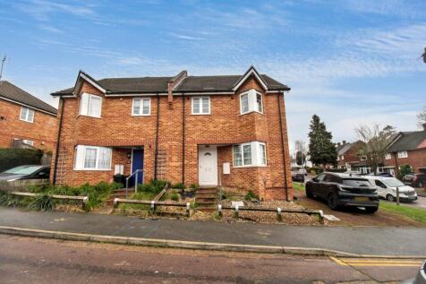4 Wigton Road, Romford, RM3 9HD