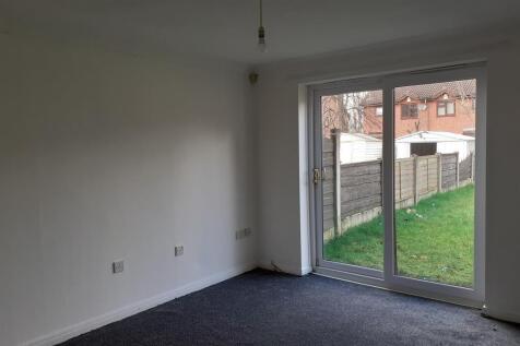 6 Tarrington Close, Manchester, Greater Manchester, M12 photo 3