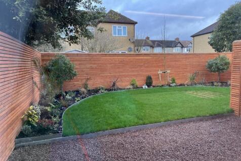 Wade rear Garden 1.jpg