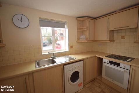 Windsor Court, Newbury, RG14 photo 3