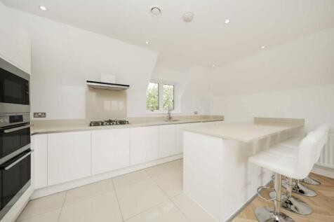 Guardhouse Way, Finchley photo 3