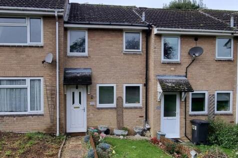 2-bed terraced on Knowlands, Highworth, £1,175/mo