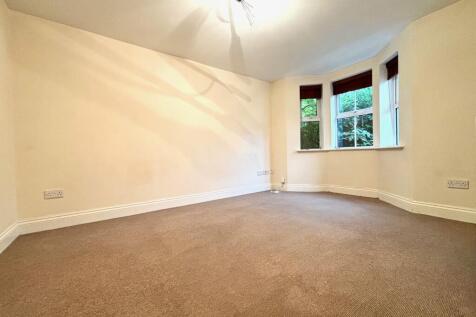 Lingfield Crescent, Stratford-upon-Avon, CV37 9LX photo 5