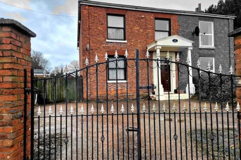 4 Bedroom Semi Detached House for Sale Market Str