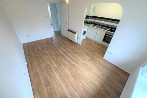 Redding Close, Quedgeley, GL2 photo 3