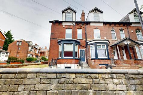 Exterior view of the charming house's front fac...