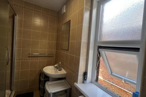 Ashley Road, Poole, Dorset, BH14 photo 4
